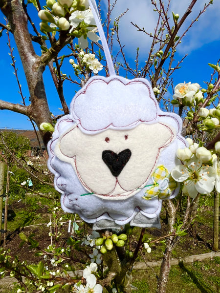 Little Lamb hanging decoration