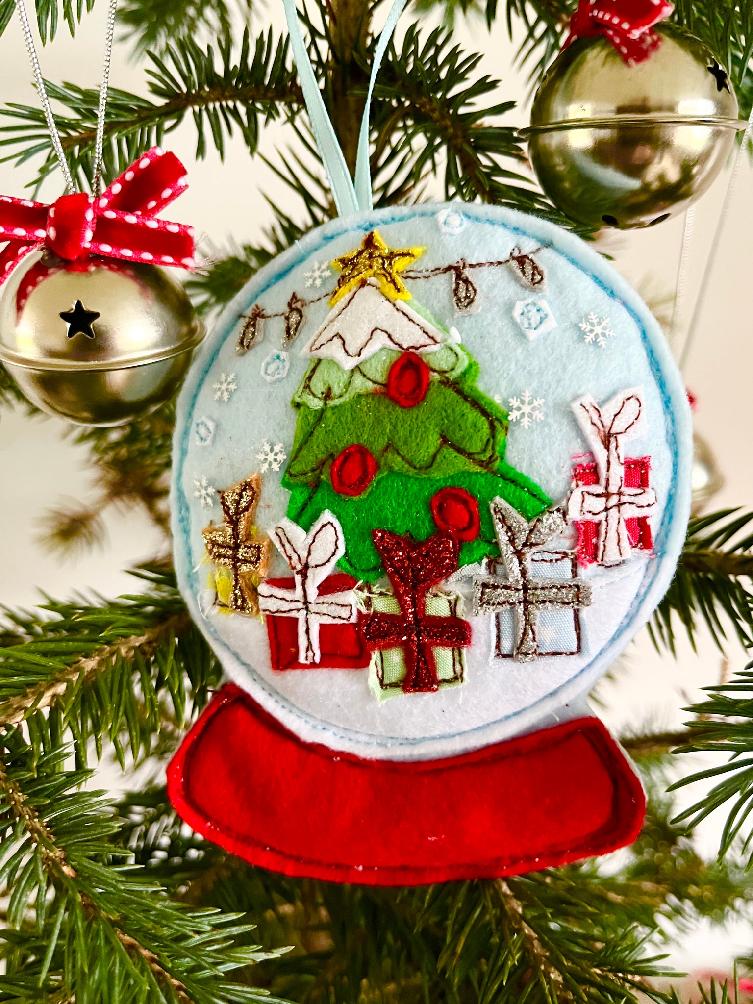 Christmas Tree and Presents Snow Globe Decoration