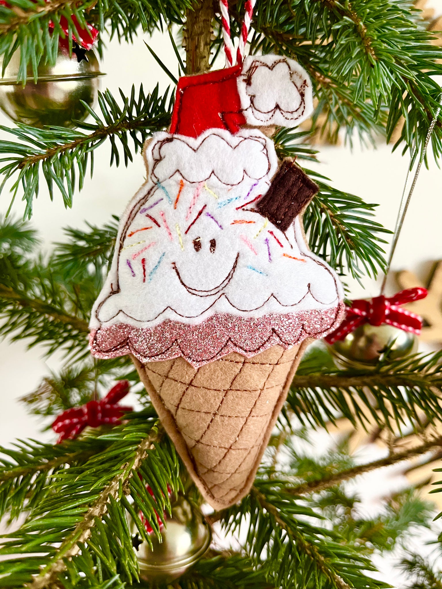 Christmas Ice Cream Decoration