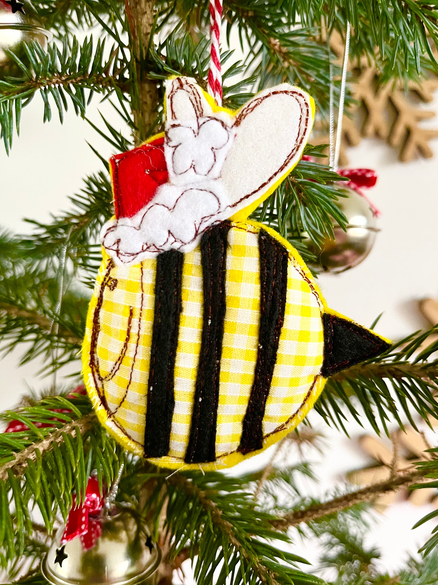 Christmas Bee Decoration
