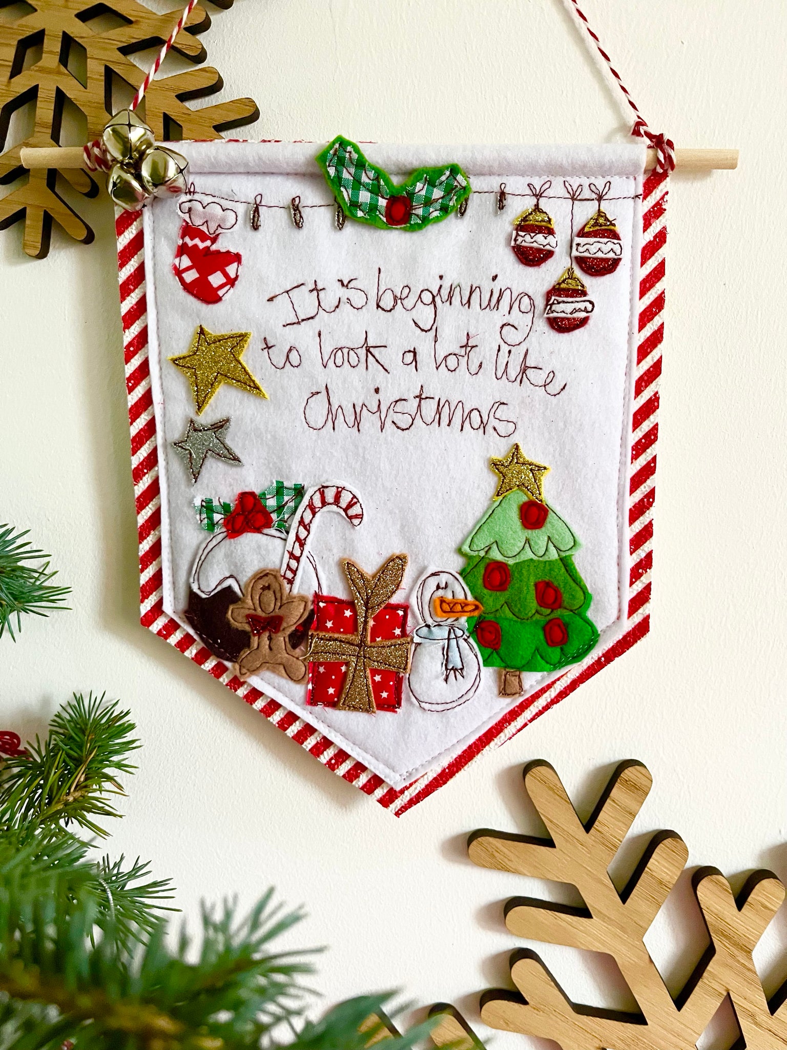 It's Beginning to look alot like Christmas Banner