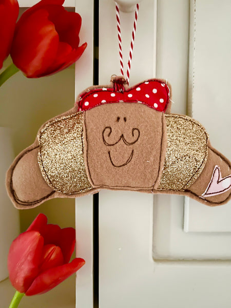 Valentine Croissant