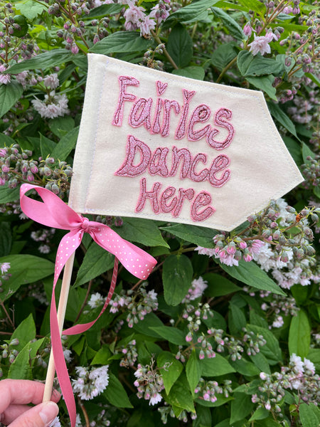'Fairies Dance Here' Flag